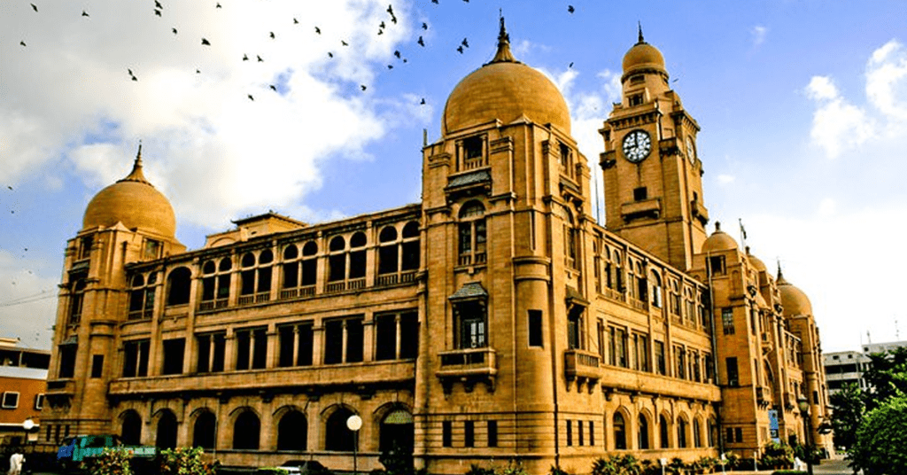 Karachi toddler death open manhole 2025