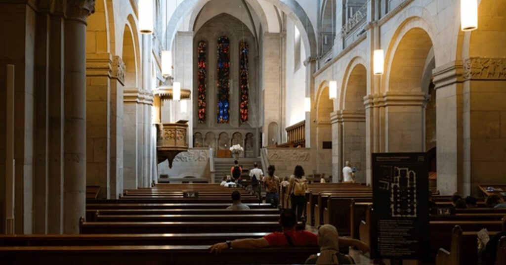 Laredo churches Christmas worship services