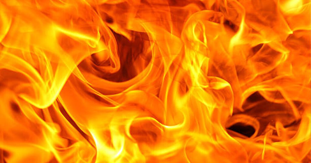 fire in Saddar flat Karachi