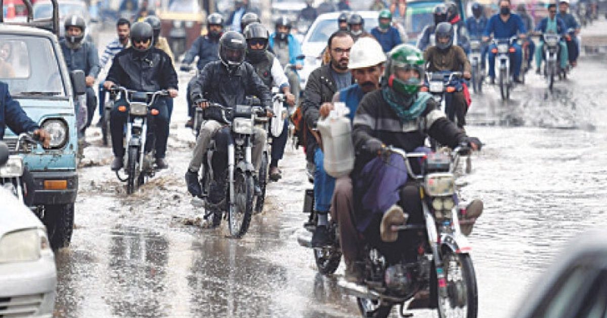 Karachi winter showers and strong winds