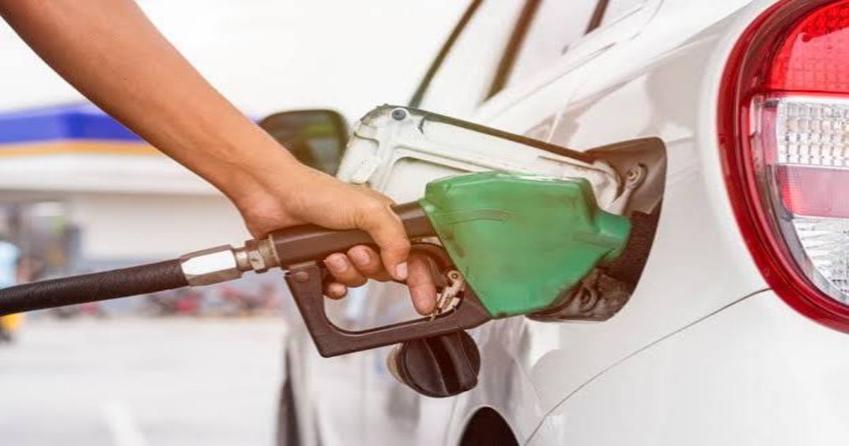 Petrol Price in Pakistan Rises by Rs2.02, Diesel Falls by Rs3.59