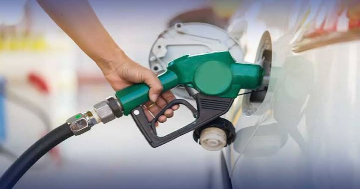Petrol Price in Pakistan Rises to Rs398.96 Per Litre