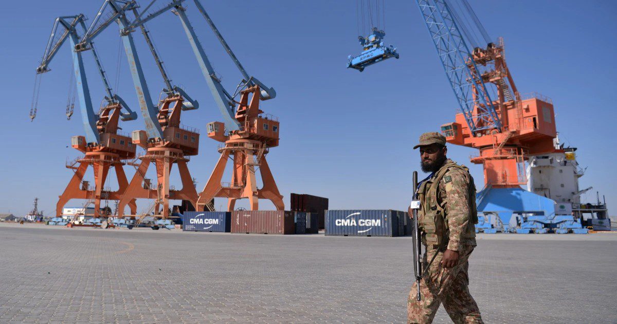 Pakistan-Iran Border Trade Resumes as Thousands of Trucks Remain Stranded